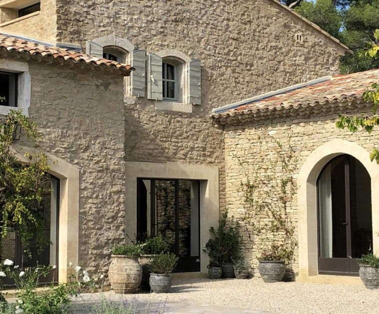 Mas des Lunes Provence Vacation Rental Featured