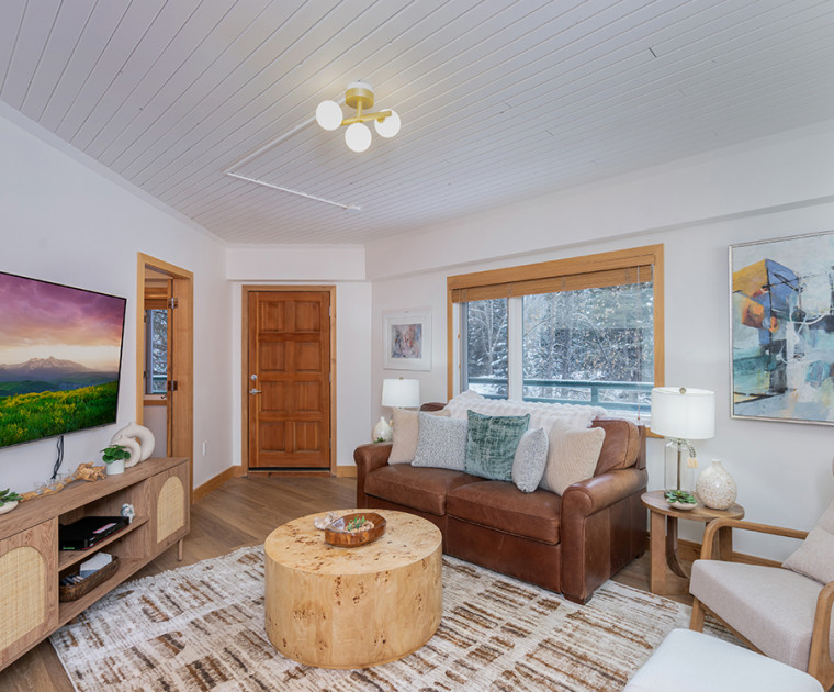 ICE HOUSE 203 Exceptional Stays Vacation Rentals Featured
