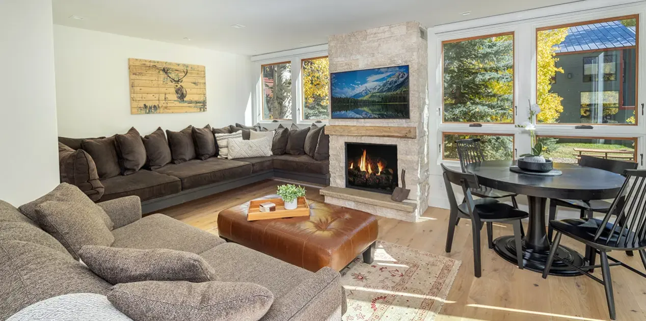 featured tlodge 504 gallery main trigger