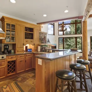 1.0 kitchen pine meadows 138 