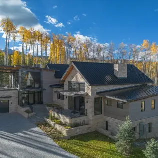 1.0 telluride the summit front view 