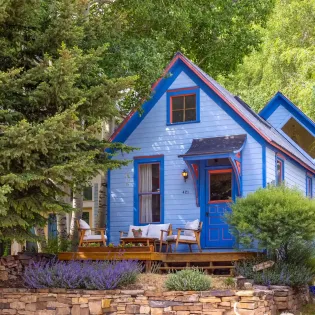 1.01 telluride town charm exterior