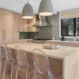 1.04 telluride seven summits kitchen