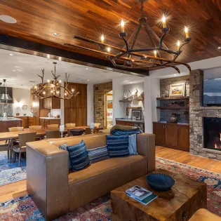 1.04 telluride spirits ridge interior shot