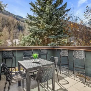 1.06 telluride seven summits patio
