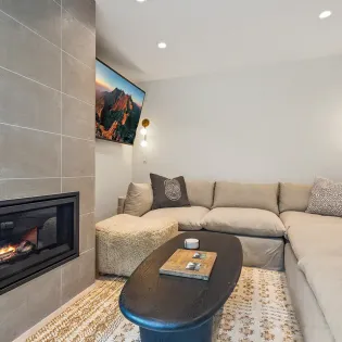 1.09 telluride seven summits living room