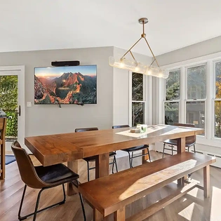 1.5 gold belt telluride dining room