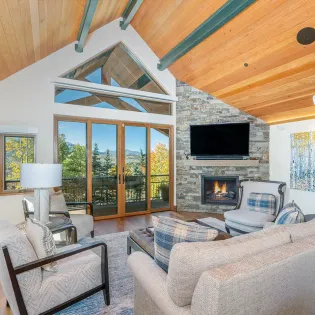 10.0 telluride celestial peaks apartment living room
