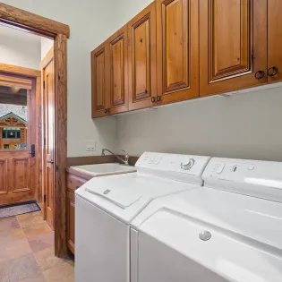 10.0 tristant 108 telluride laundry room