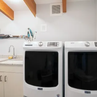10.01 telluride brial veil retreat laundry room