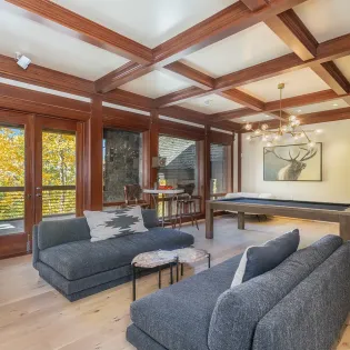 10.01 telluride saison cinq media room 