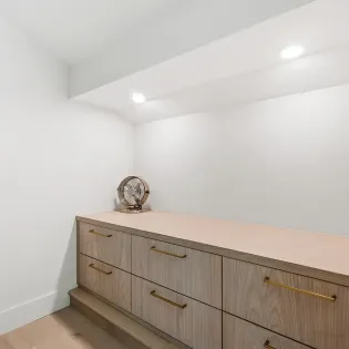 10.02 telluride seven summits closet guest four