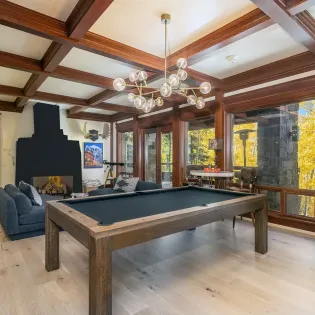 10.05 telluride saison cinq media room