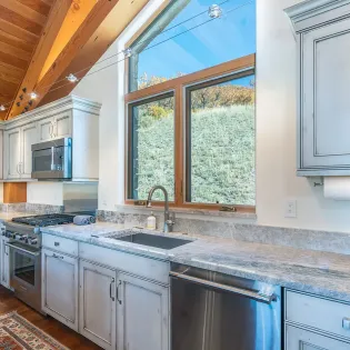 10.2 telluride celestial peaks apartment kitchen