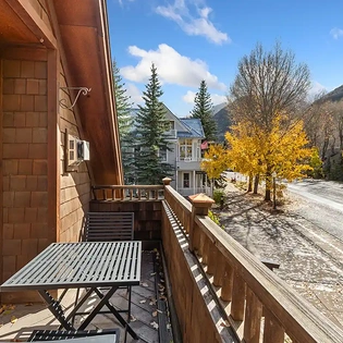 10.3 gold belt telluride patio