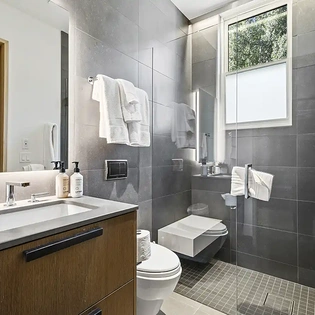 10.3 telluride alpenblick bathroom6