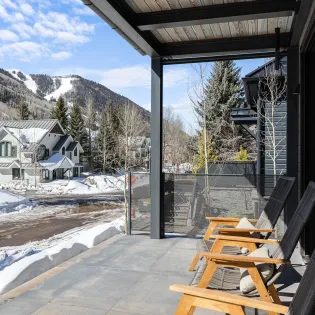 11.0 nirvana telluride front porch