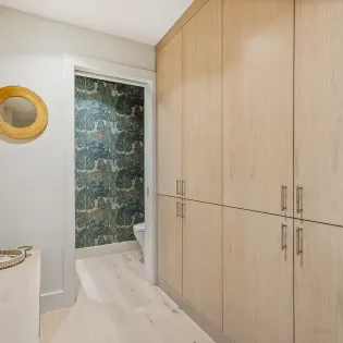 11.0 telluride seven summits entry ski lockers