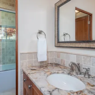 11.01 telluride celestial peaks guest three apartment bathroom