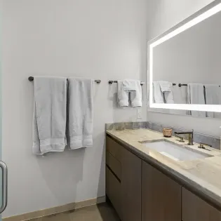 11.04 telluride monteluce guest one bath
