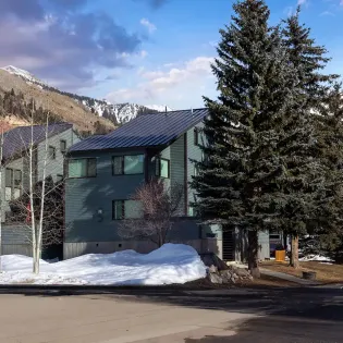 12.003 telluride seven summits exterior