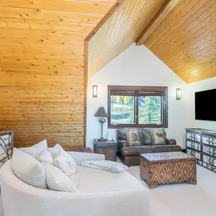 12.02 evergreen telluride loft