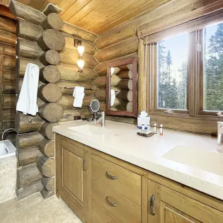 12.03 telluride alpen ridge first floor guest room 3 bathroom 1