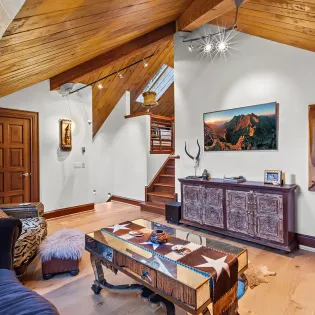 12.1 saison cinq mountain village upper den2