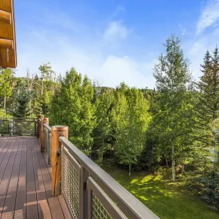 12.11 slopeside chateau telluride deck 4