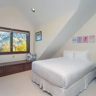 13.0 evergreen telluride queen suite
