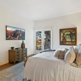 13.0 saison cinq mountain village caretaker unit bedroom1