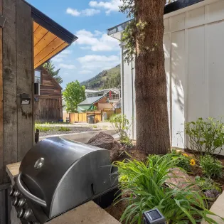 13.02 telluride magic on main grill
