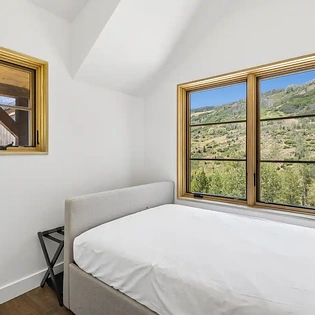 13.09 sunshine valley telluride guest bedroom3 0