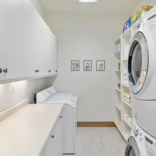 14.01 telluride stone timber laundry room