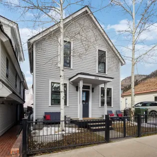 14.2 first chair oak telluride exterior1