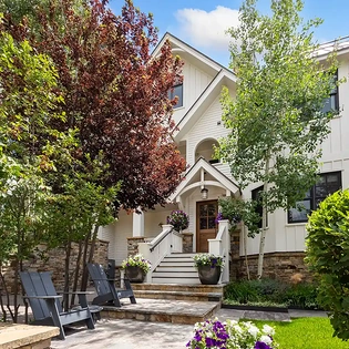 14.6 north aspen telluride exterior front angle2