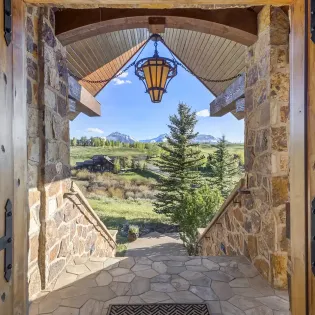 18.02 telluride knolltop retreat entry