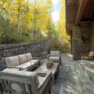 18.02 telluride saison cinq back patio