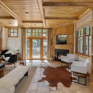 2.0 first light telluride living room1