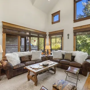 2.0 telemark b telluride living room