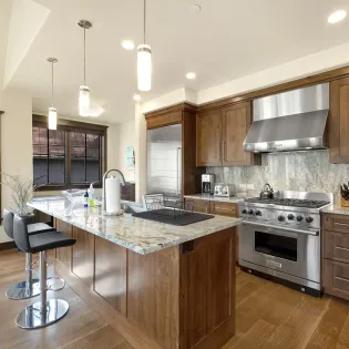 2.0 telluride on trails edge kitchen