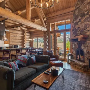 2.0 tristant 108 telluride living room