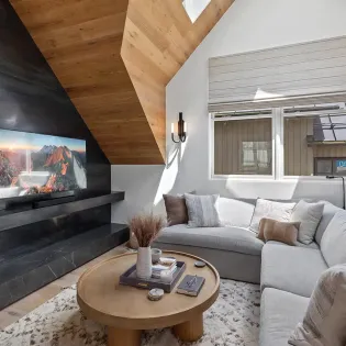 2.01 living room the perch telluride  10 