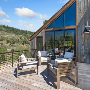 2.01 sunshine valley telluride living room deck2