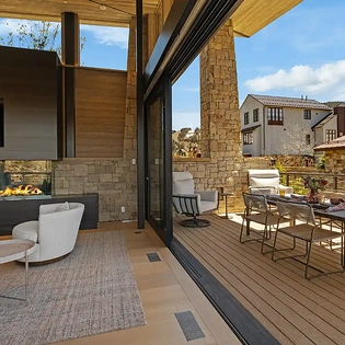 2.05 telluride monteluce living to balcony1