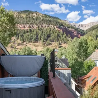 2.05 telluride spritz house hot tub