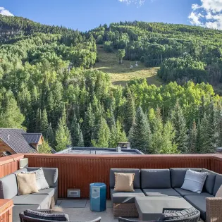 2.061 telluride spritz house deck view