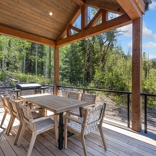 2.07 sunshine valley telluride living room deck8