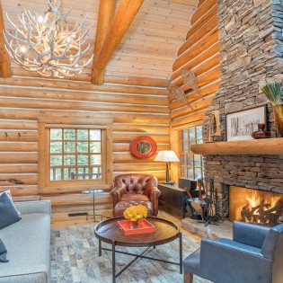 mountain village vacation rental yellowbrick cabin livingroom