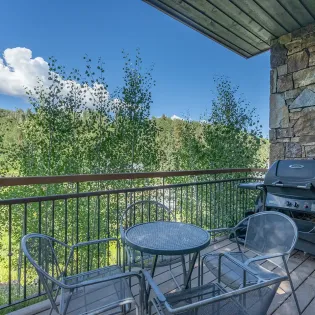 2.1 sunshine at terraces telluride vacation rental deck bbq view2